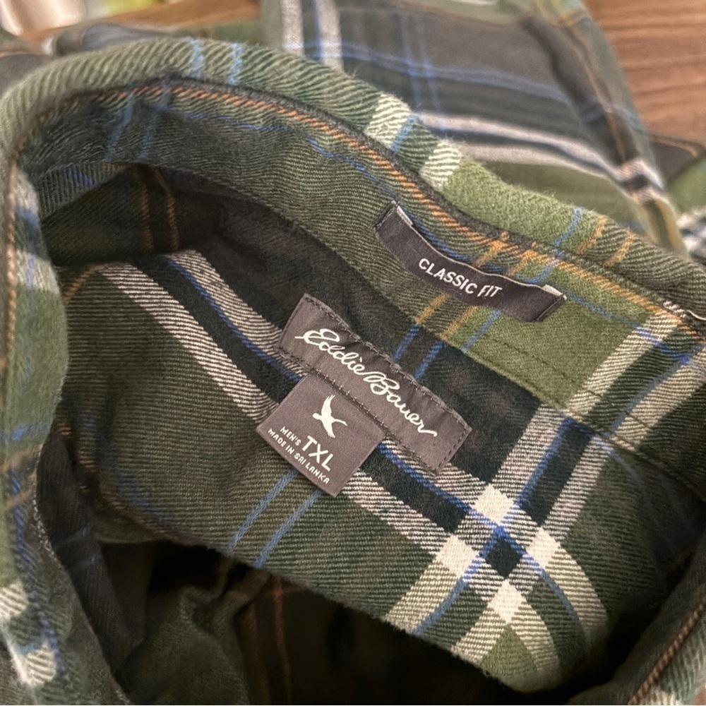 ❤️ Eddie Bauer Men's XL Classic Fit Green Blue Plaid Flannel Shirt - Picture 5 of 10